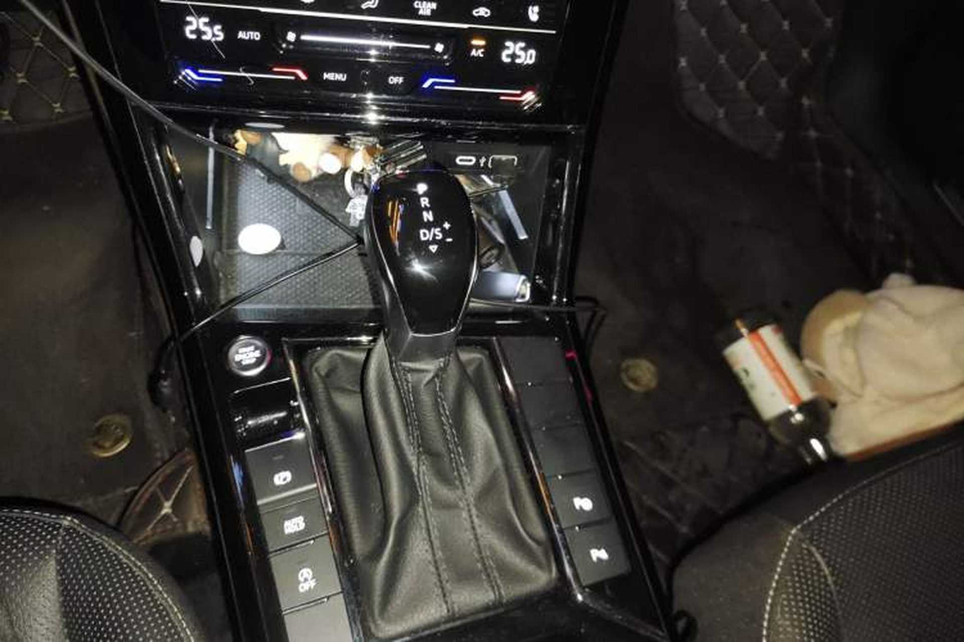 Used Volkswagen Passat 2022 330TSI Luxury Edition Gear Lever