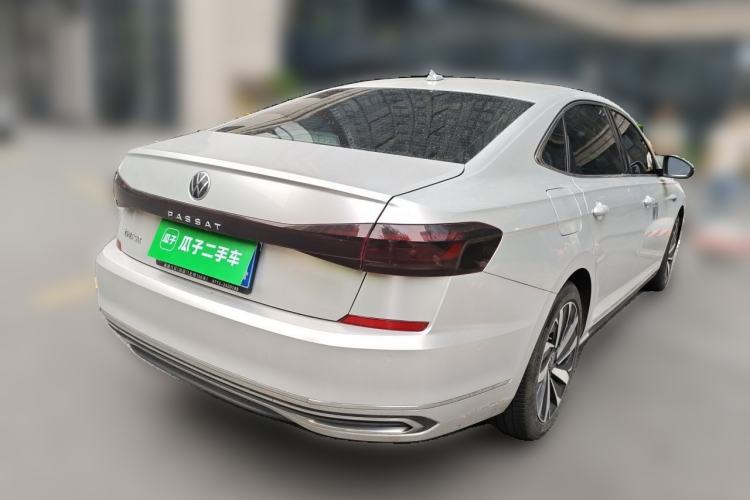 Used Volkswagen Passat 2022 330TSI Luxury Edition Rear Right 45 Deg