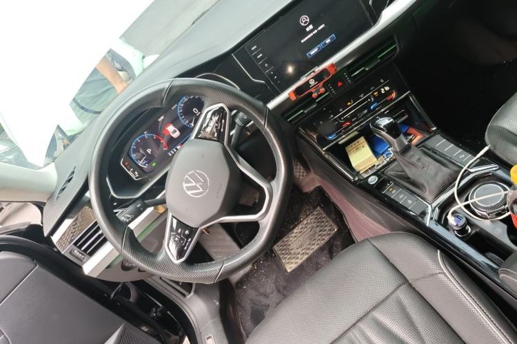Used Volkswagen Passat 2022 330TSI Luxury Edition Steering Wheel
