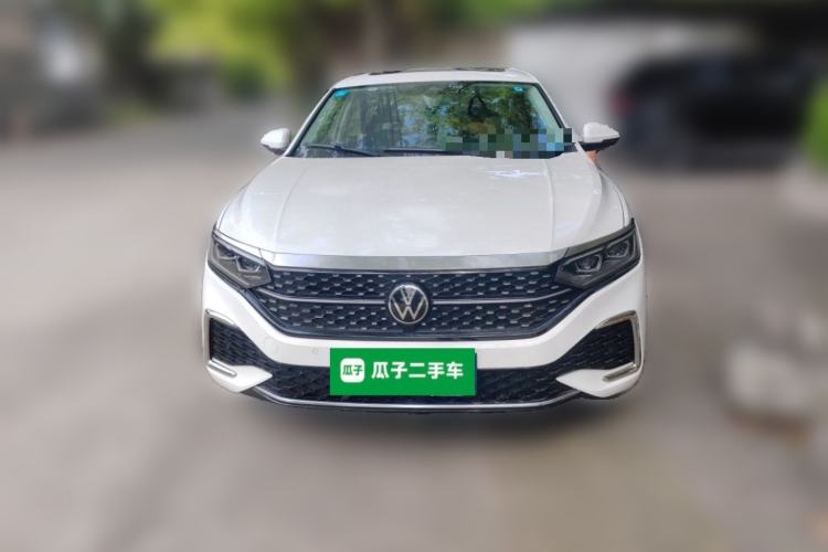 Used Volkswagen Passat 2022 330TSI Starry Luxury Edition Front