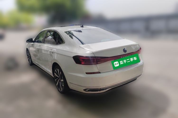 Used Volkswagen Passat 2022 330TSI Starry Luxury Edition Rear Left 45 Deg