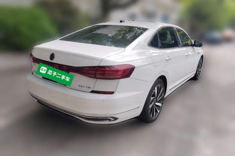 Used Volkswagen Passat 2022 330TSI Starry Luxury Edition Rear Right 45 Deg