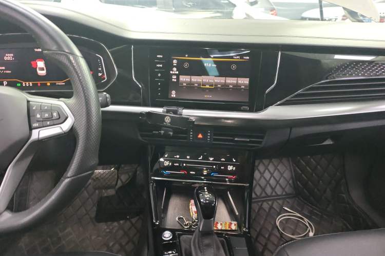 Used Volkswagen Passat 2022 330TSI Elite Edition Custom Version Audio And AC Panel