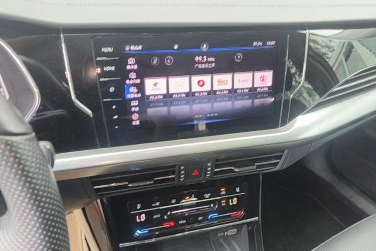 Used Volkswagen Passat 2022 330TSI Starry Luxury Edition – Exclusive Special Edition Audio And AC Panel