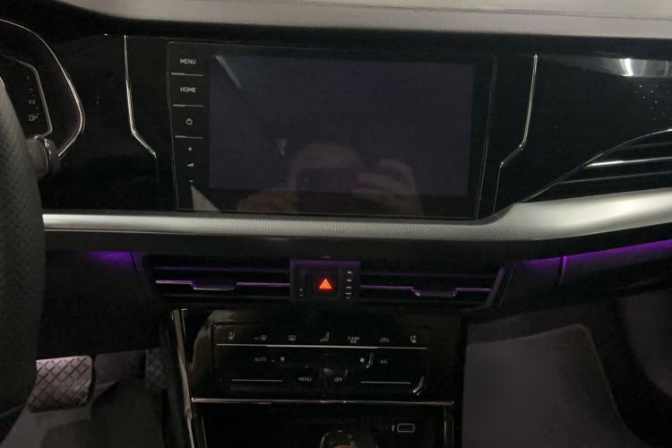 Used Volkswagen Passat 2022 330TSI Starry Luxury Edition Audio And AC Panel
