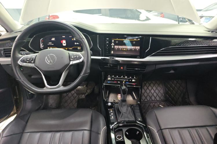 Used Volkswagen Passat 2022 330TSI Elite Edition Custom Version Center Console