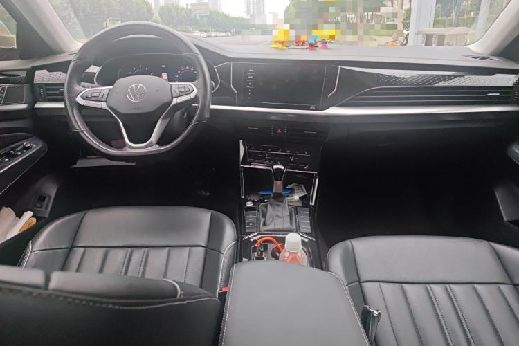 Used Volkswagen Passat 2022 330TSI Elite Edition Center Console