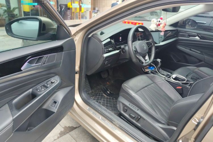 Used Volkswagen Passat 2022 330TSI Starry Luxury Edition Driver Seat