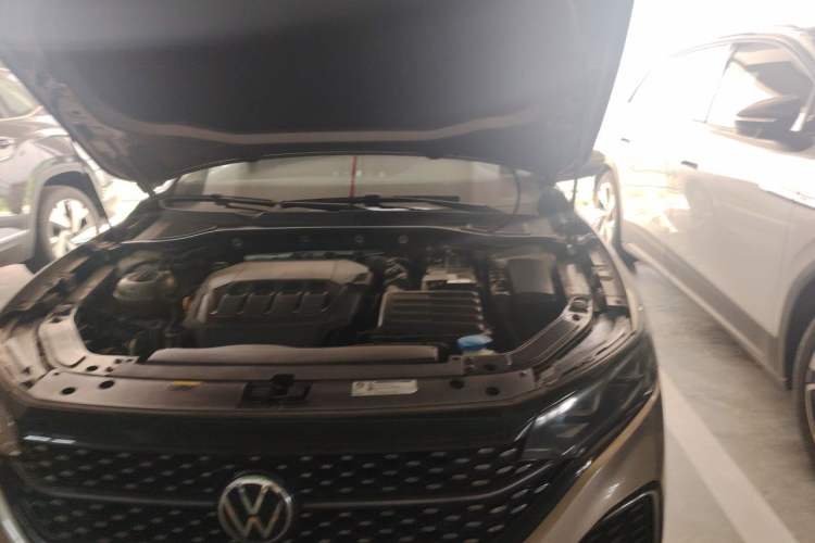 Used Volkswagen Passat 2022 330TSI Starry Luxury Edition Engine Bay Left