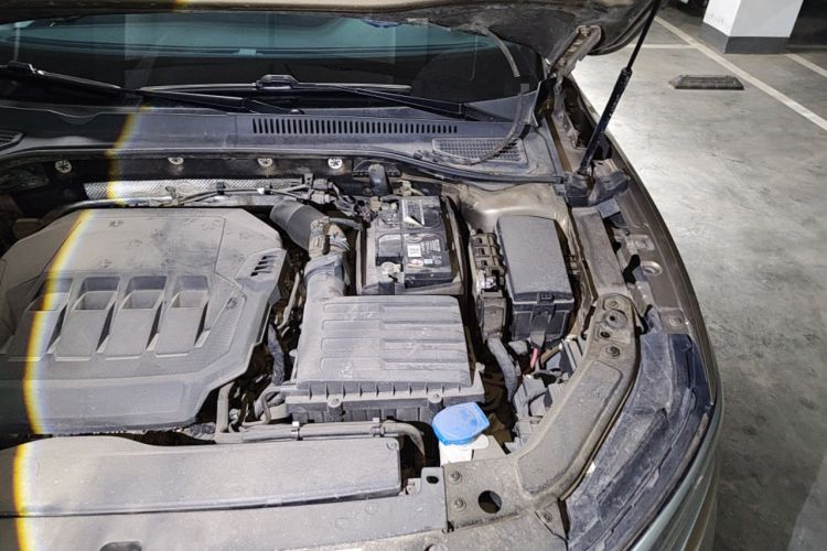 Used Volkswagen Passat 2022 330TSI Luxury Edition Engine Bay Left