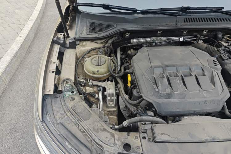 Used Volkswagen Passat 2022 330TSI Elite Edition Engine Bay Right
