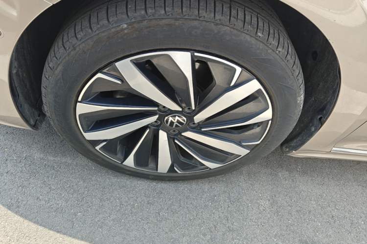 Used Volkswagen Passat 2022 330TSI Luxury Edition Exterior 4