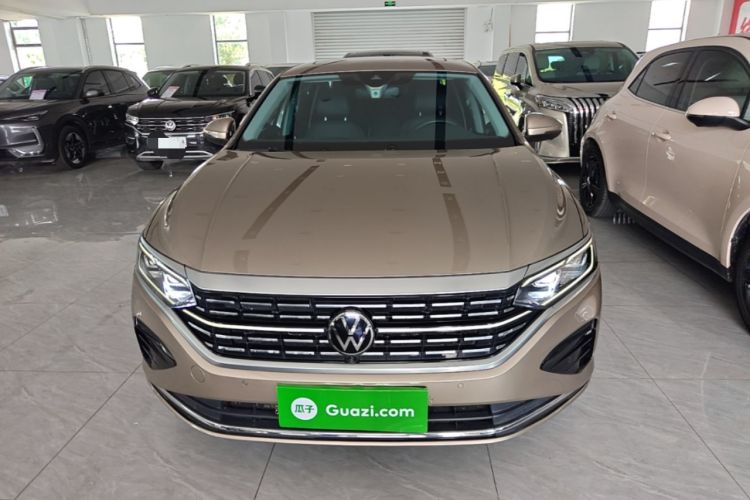 Used Volkswagen Passat 2022 330TSI Luxury Edition Front