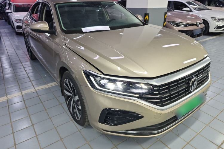 Used Volkswagen Passat 2022 330TSI Elite Edition Custom Version Front Right 45 Deg