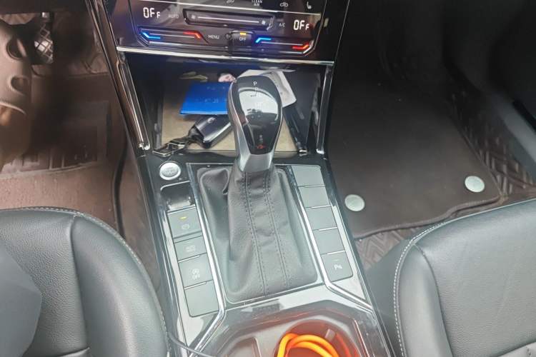 Used Volkswagen Passat 2022 330TSI Elite Edition Gear Lever