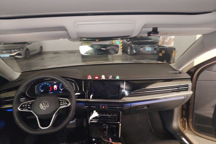Used Volkswagen Passat 2022 330TSI Starry Luxury Edition Headliner