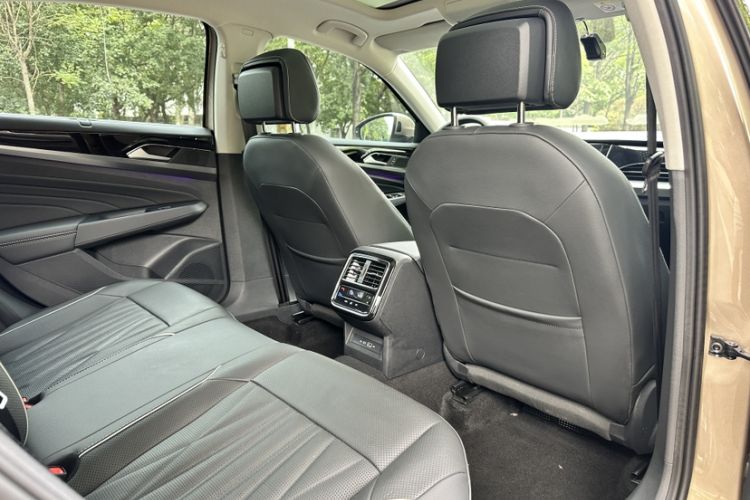 Used Volkswagen Passat 2022 330TSI Starry Luxury Edition Interior 6