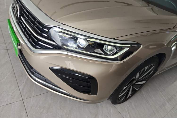 Used Volkswagen Passat 2022 330TSI Luxury Edition Left Front Headlight