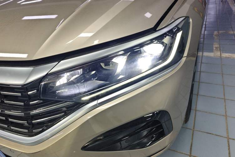 Used Volkswagen Passat 2022 330TSI Elite Edition Custom Version Left Front Headlight