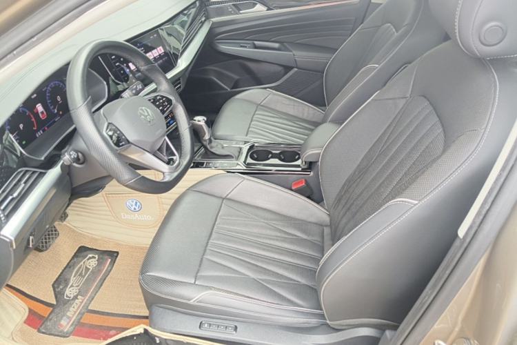 Used Volkswagen Passat 2022 330TSI Starry Luxury Edition – Exclusive Special Edition Left Front Seat