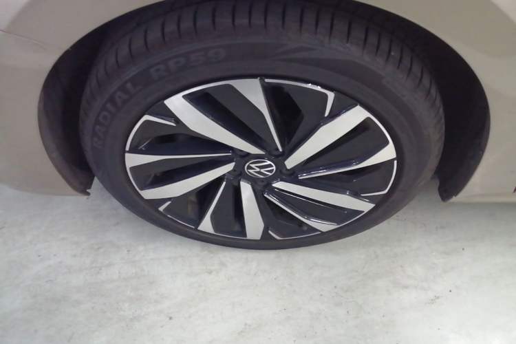 Used Volkswagen Passat 2022 330TSI Starry Elite Edition Left Front Wheel Hub
