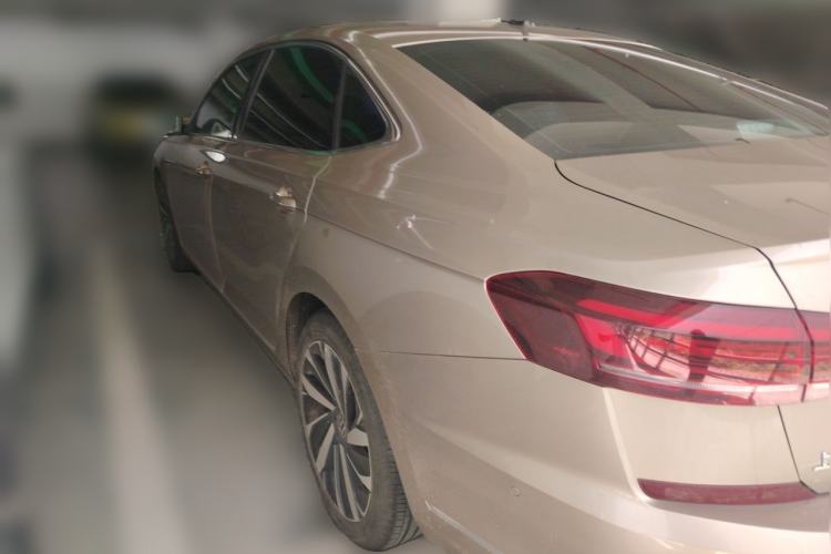Used Volkswagen Passat 2022 330TSI Starry Luxury Edition Rear Left 45 Deg