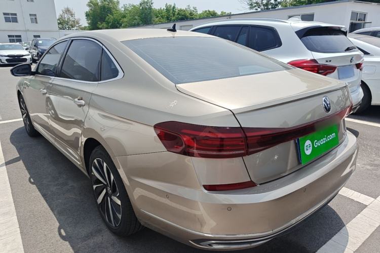Used Volkswagen Passat 2022 330TSI Luxury Edition Rear Left 45 Deg