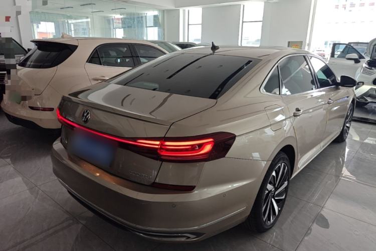 Used Volkswagen Passat 2022 330TSI Luxury Edition Rear Right 45 Deg
