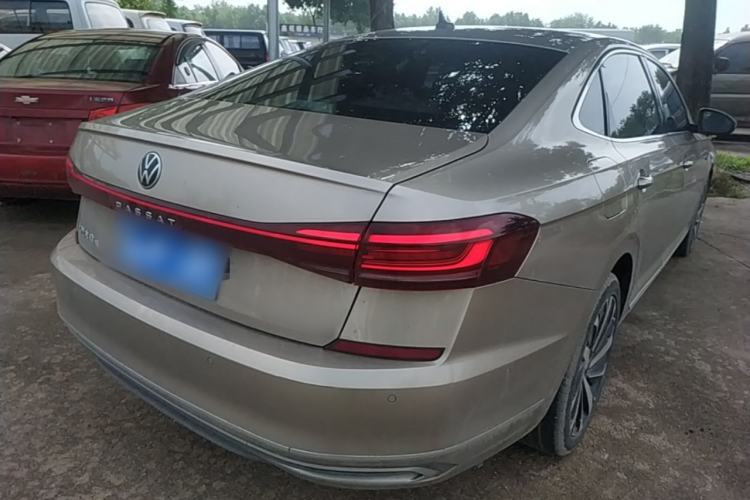 Used Volkswagen Passat 2022 330TSI Luxury Edition Rear Right 45 Deg