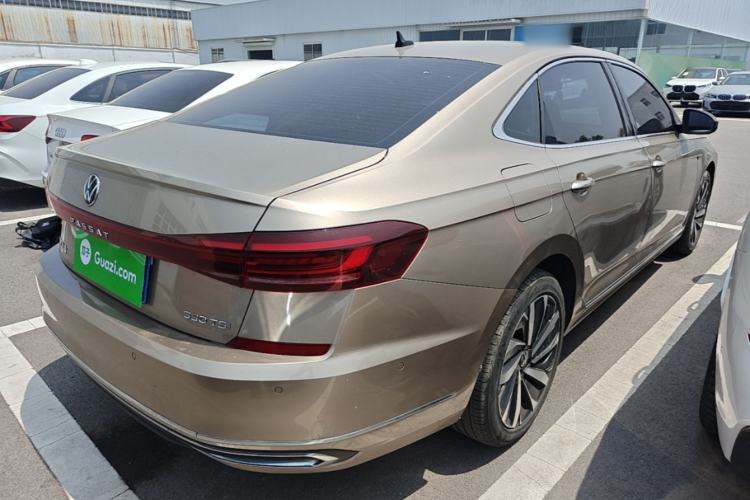 Used Volkswagen Passat 2022 330TSI Luxury Edition Rear Right 45 Deg
