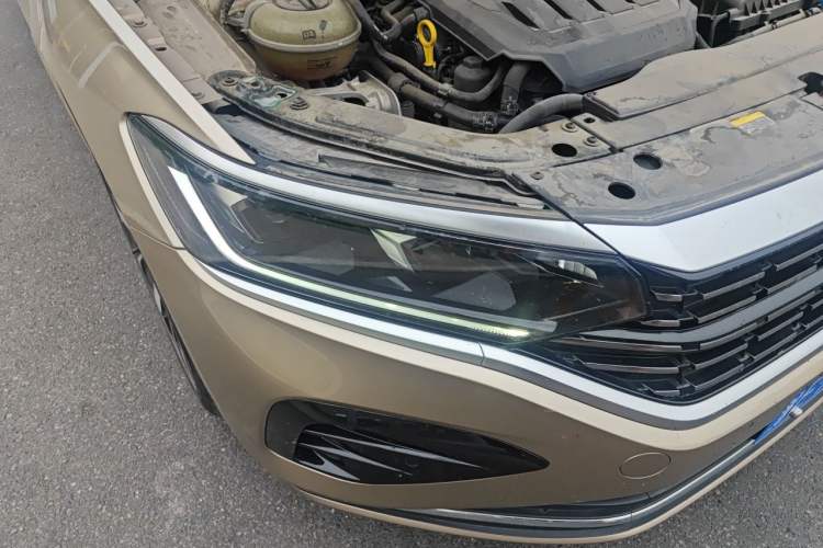 Used Volkswagen Passat 2022 330TSI Elite Edition Right Front Headlight
