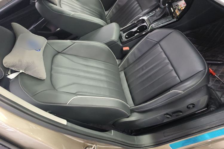 Used Volkswagen Passat 2022 330TSI Elite Edition Custom Version Right Front Seat