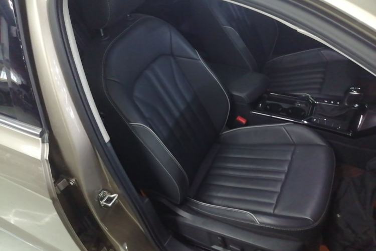 Used Volkswagen Passat 2022 330TSI Starry Elite Edition Right Front Seat