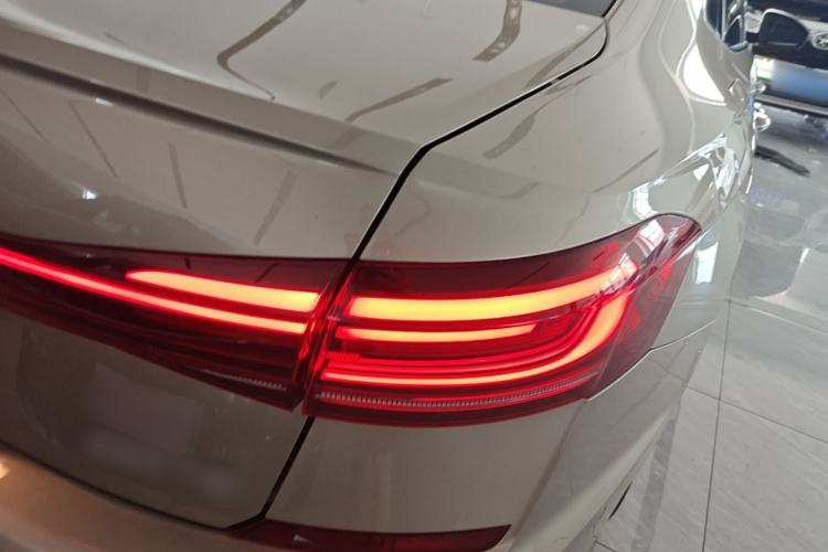 Used Volkswagen Passat 2022 330TSI Luxury Edition Right Rear Taillight