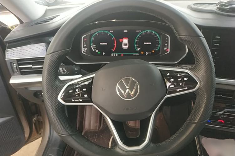 Used Volkswagen Passat 2022 330TSI Luxury Edition Steering Wheel