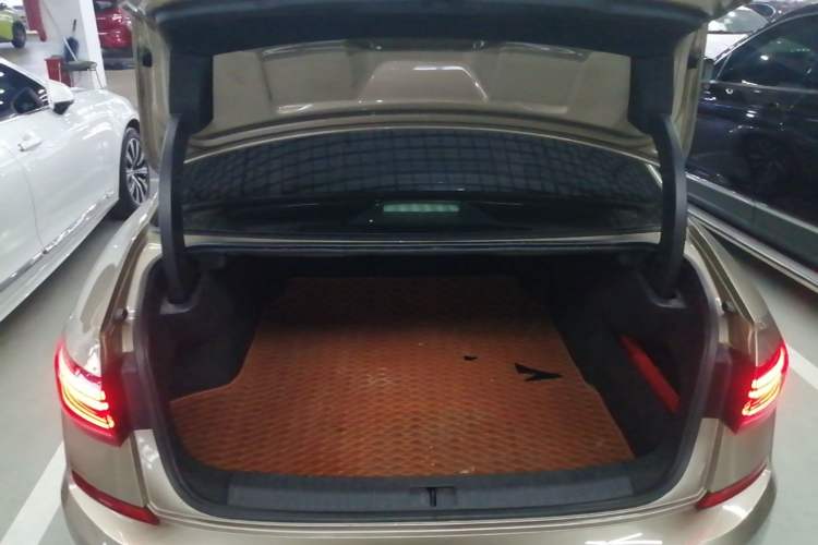 Used Volkswagen Passat 2022 330TSI Starry Elite Edition Trunk