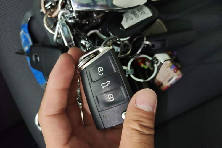 Used Volkswagen Passat 2022 330TSI Luxury Edition Vehicle Key