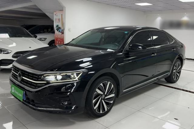 Used Volkswagen Passat 2023 Facelift 330TSI Luxury Edition