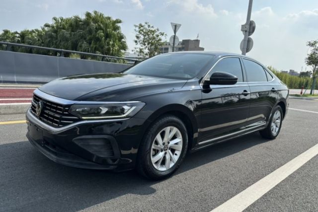 Ojetý Volkswagen Passat 2023 Revised Version 280TSI Business Edition
