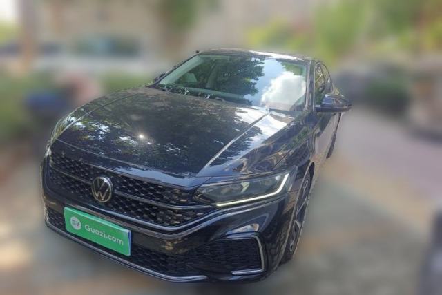 Volkswagen Passat 2023 330TSI Starry Elite Edition مستعملة