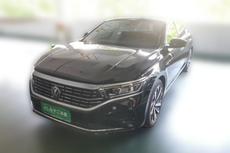 Used Volkswagen Passat 2023 Facelift 330TSI Luxury Edition Guazi used car, China used car export, Used car for sale, Used  cars, Cheapest cars for sale