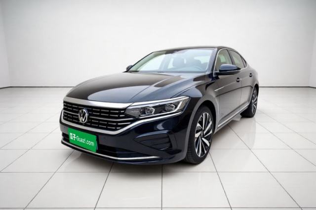 Used Volkswagen Passat 2023 Facelift 330TSI Luxury Edition