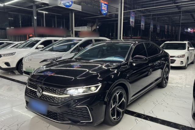 Used Volkswagen Passat 2023 330TSI Starry Luxury Edition