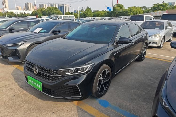 Used Volkswagen Passat 2023 330TSI Starry Luxury Edition Guazi used car, China used car export, Used car for sale, Used  cars, Cheapest cars for sale