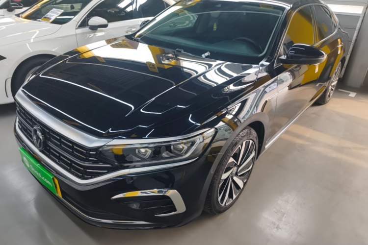 Used Volkswagen Passat 2023 Facelift 330TSI Luxury Edition Guazi used car, China used car export, Used car for sale, Used cars, Cheapest cars for sale
