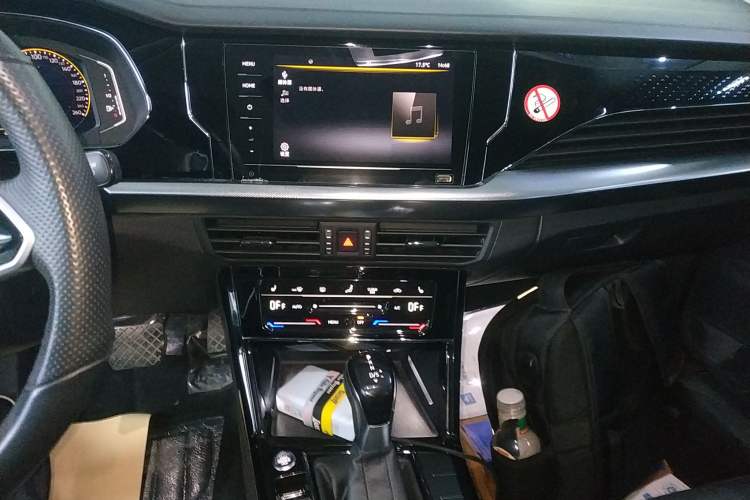 Used Volkswagen Passat 2023 Revised 330TSI Elite Edition Audio And AC Panel