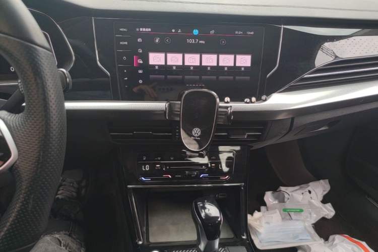 Used Volkswagen Passat 2023 Restyled 330TSI Starry Luxury Edition Audio And AC Panel