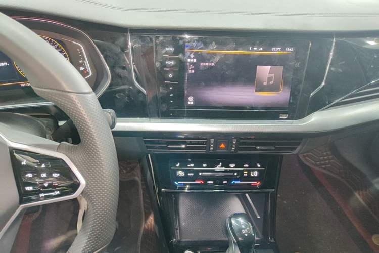 Used Volkswagen Passat 2023 330TSI Starry Elite Edition Audio And AC Panel