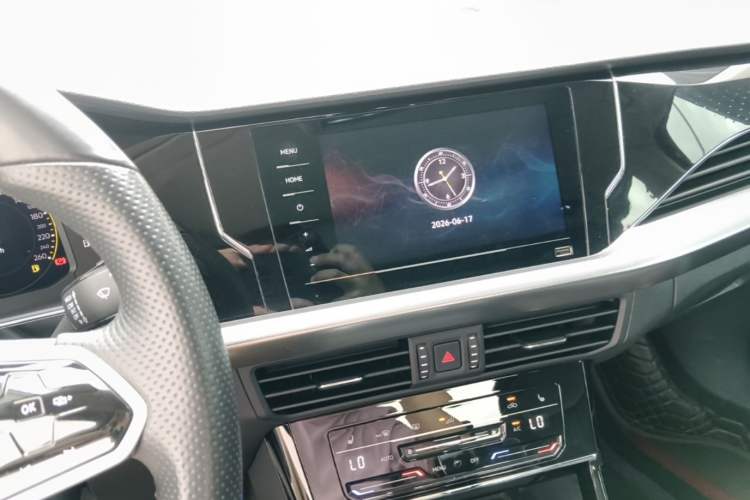 Used Volkswagen Passat 2023 Revised 330TSI Starry Elite Edition Audio And AC Panel