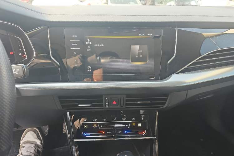 Used Volkswagen Passat 2023 Revised 330TSI Elite Edition Audio And AC Panel